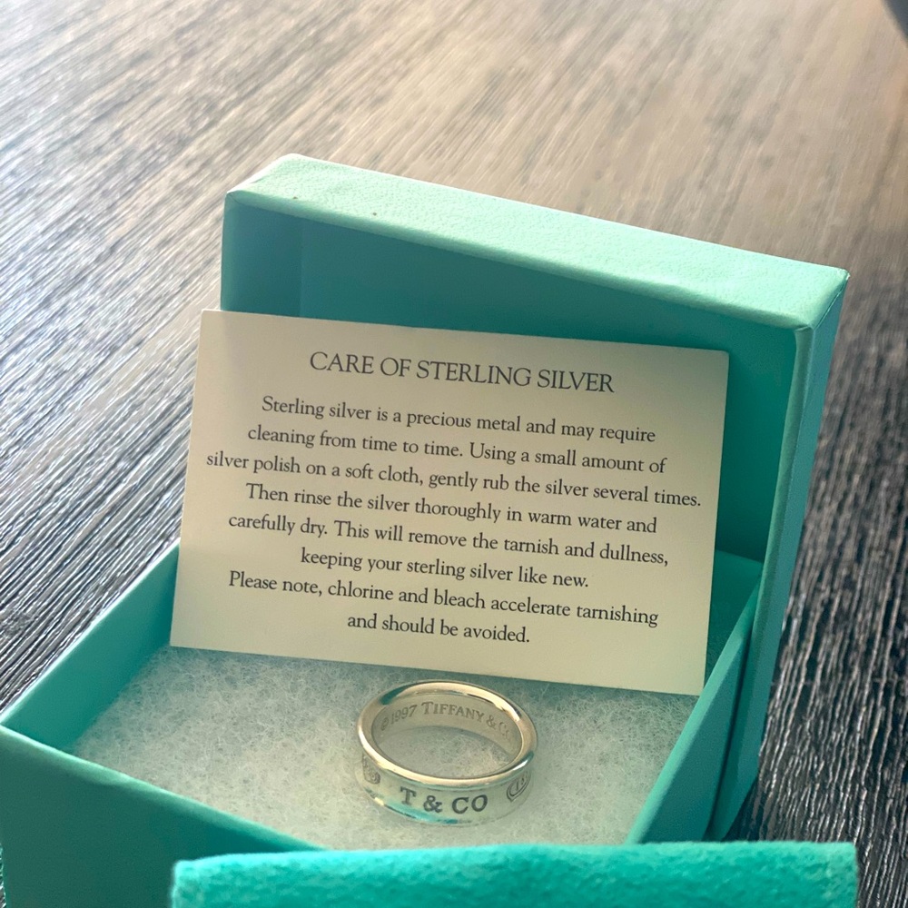 Tiffany Ring Size 7 Tiffany 1837® collection is an elegant ring